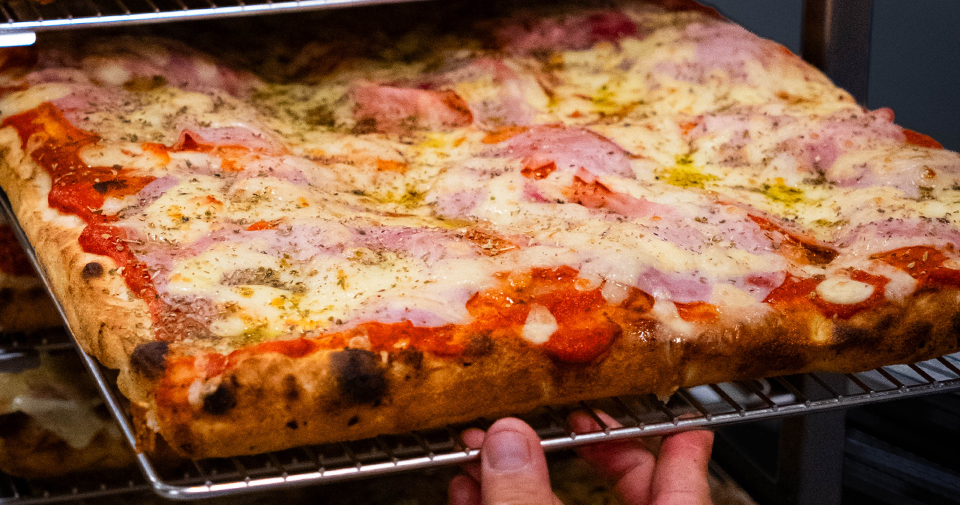 Pourquoi la pizza romaine séduit le snacking ?